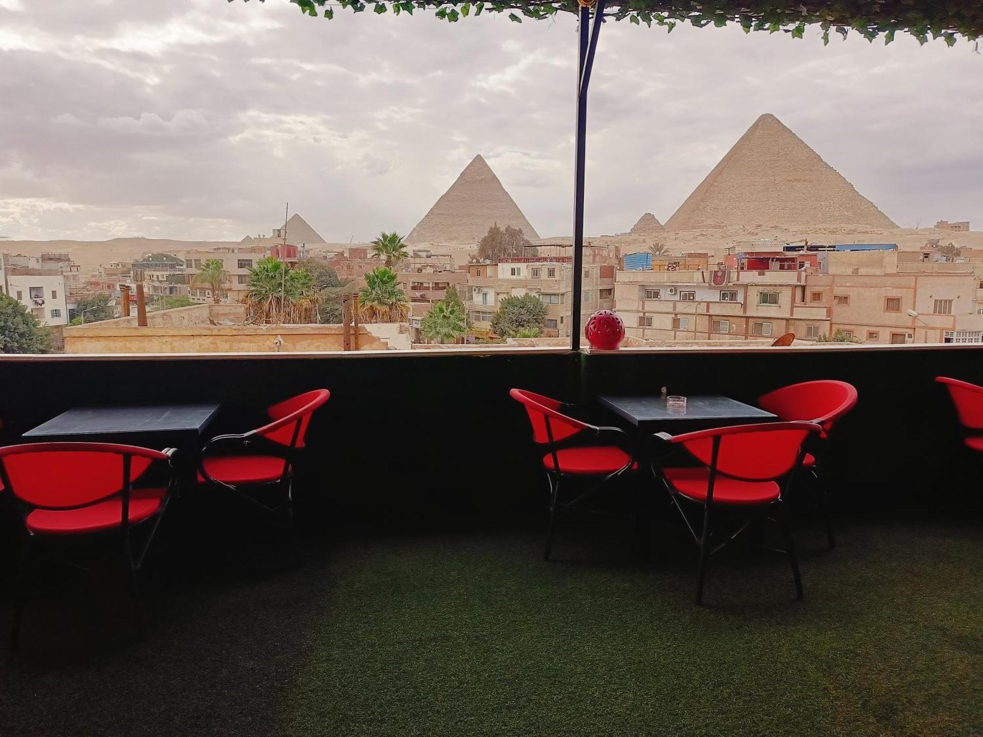 Hotel Magic Golden Pyramids View à Kafret el-Gabal Extérieur photo
