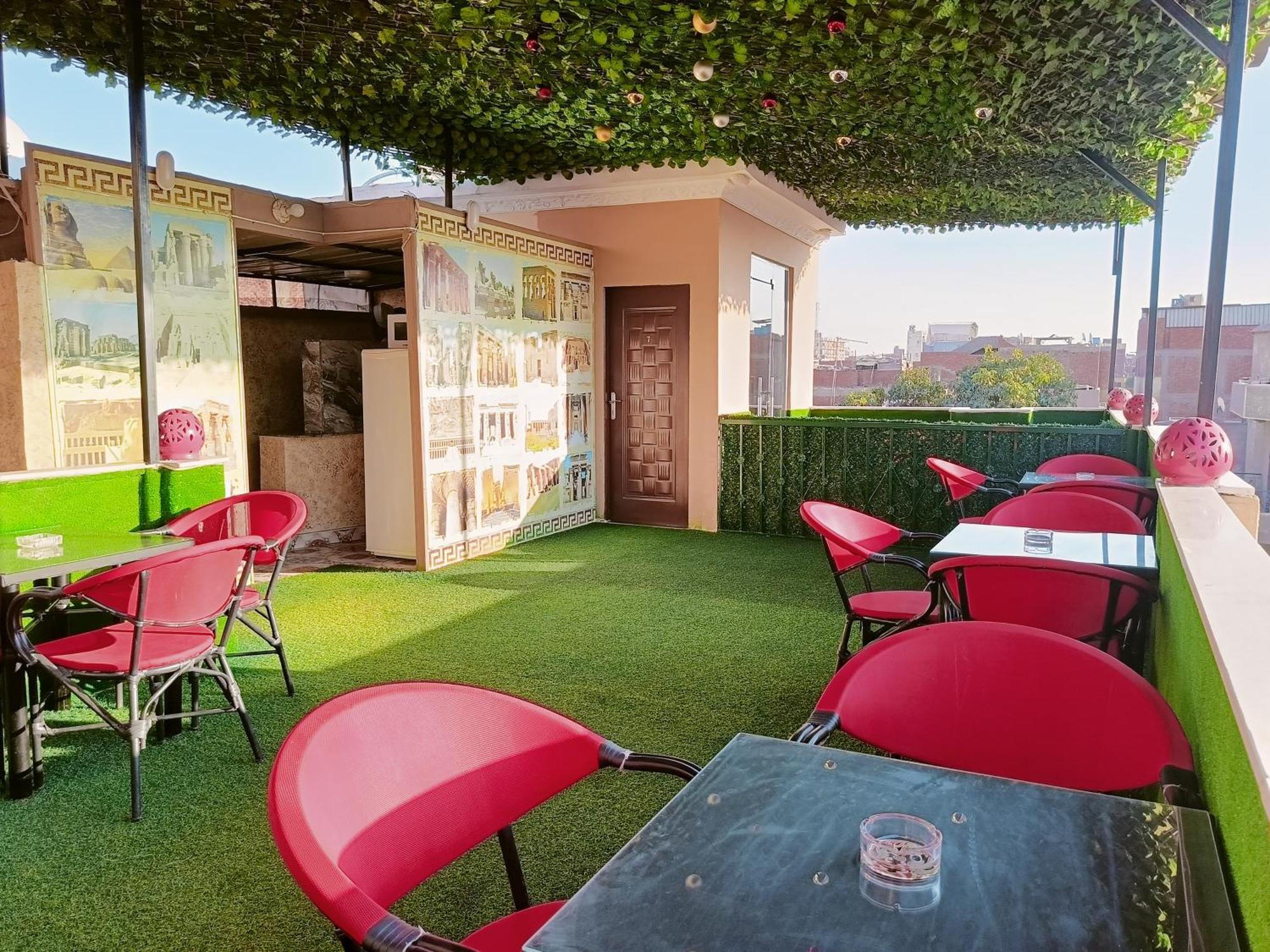 Hotel Magic Golden Pyramids View à Kafret el-Gabal Extérieur photo